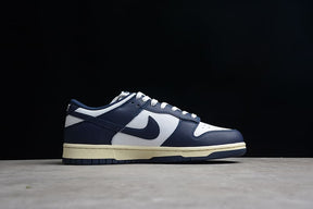 NK Dunk Low Vintage Navy - MOLINS COMPANY