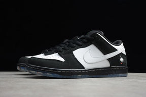 NK SB Dunk Low Panda Pigeon (Special Box) - MOLINS COMPANY