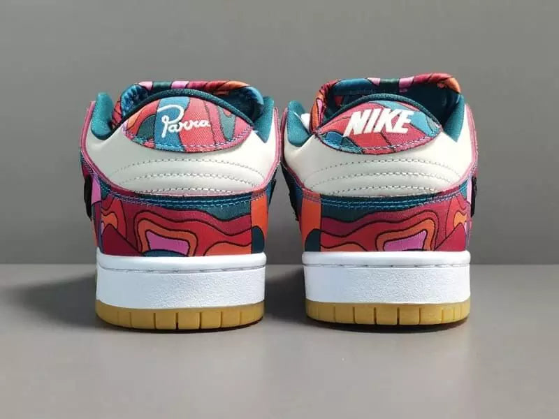 NK SB Dunk Low Parra Abstract - MOLINS COMPANY